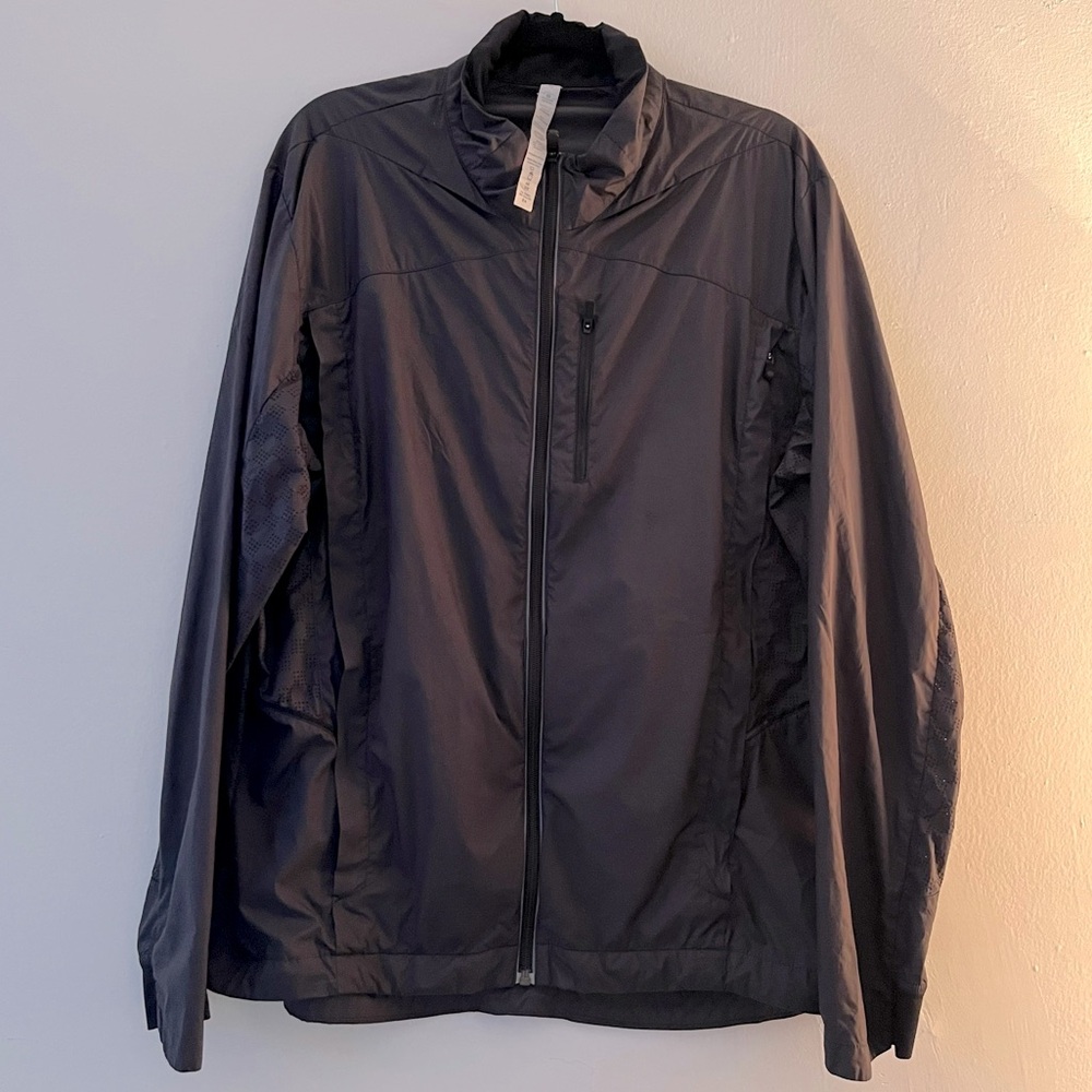 Lululemon Men's Lightweight Windbreaker with Mesh Panels Black Size XL